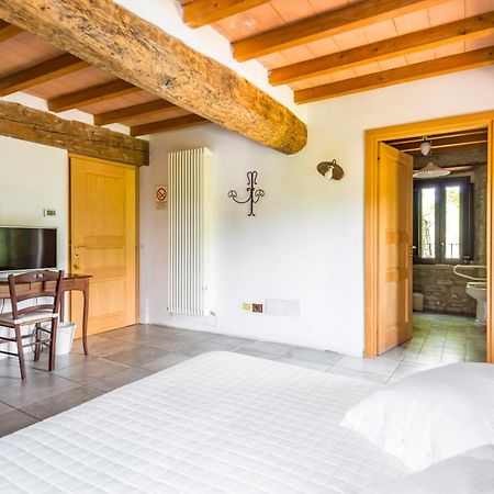 Tizzano Val Parma Agriturismo Il Salice מראה חיצוני תמונה