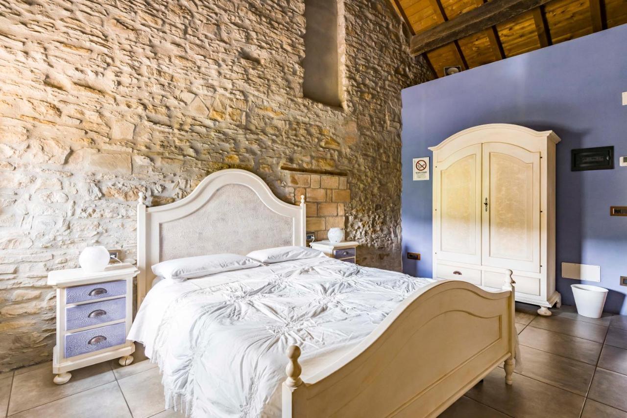 Tizzano Val Parma Agriturismo Il Salice מראה חיצוני תמונה