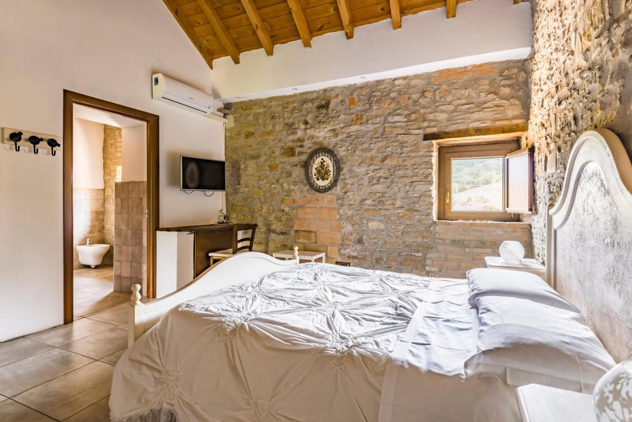 Tizzano Val Parma Agriturismo Il Salice מראה חיצוני תמונה