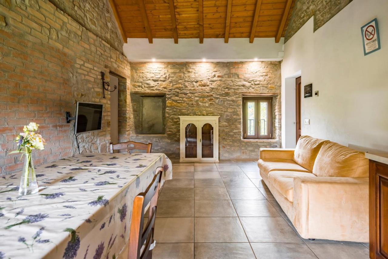Tizzano Val Parma Agriturismo Il Salice מראה חיצוני תמונה
