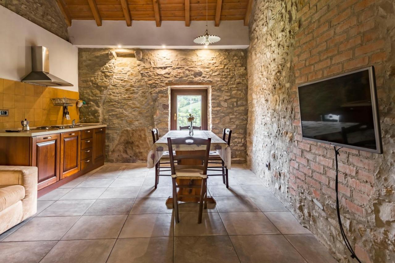 Tizzano Val Parma Agriturismo Il Salice מראה חיצוני תמונה