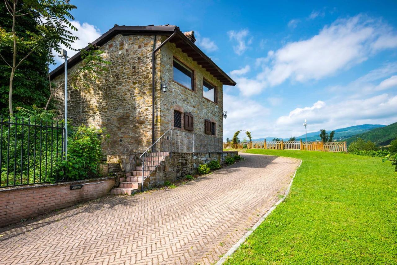 Tizzano Val Parma Agriturismo Il Salice מראה חיצוני תמונה