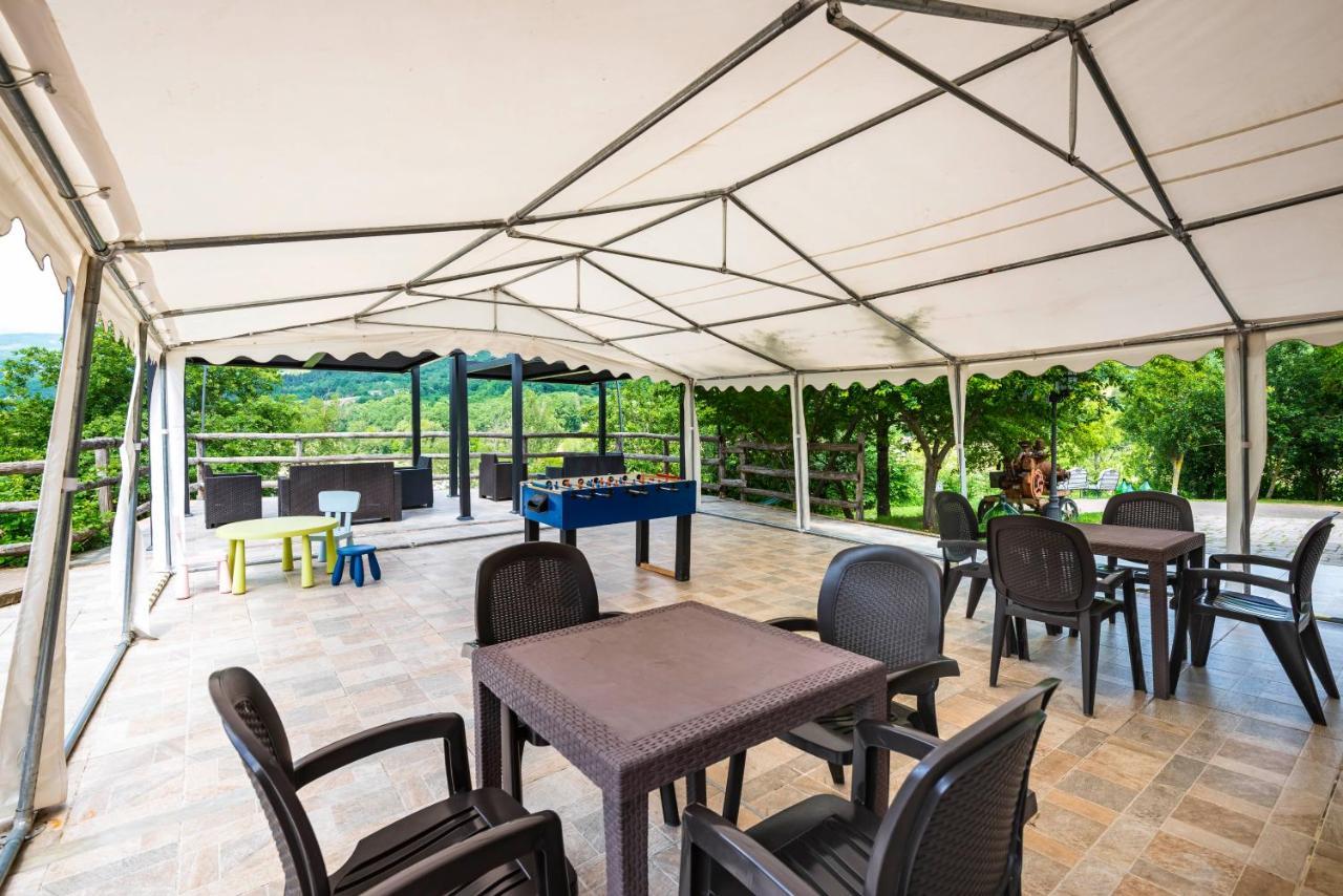 Tizzano Val Parma Agriturismo Il Salice מראה חיצוני תמונה
